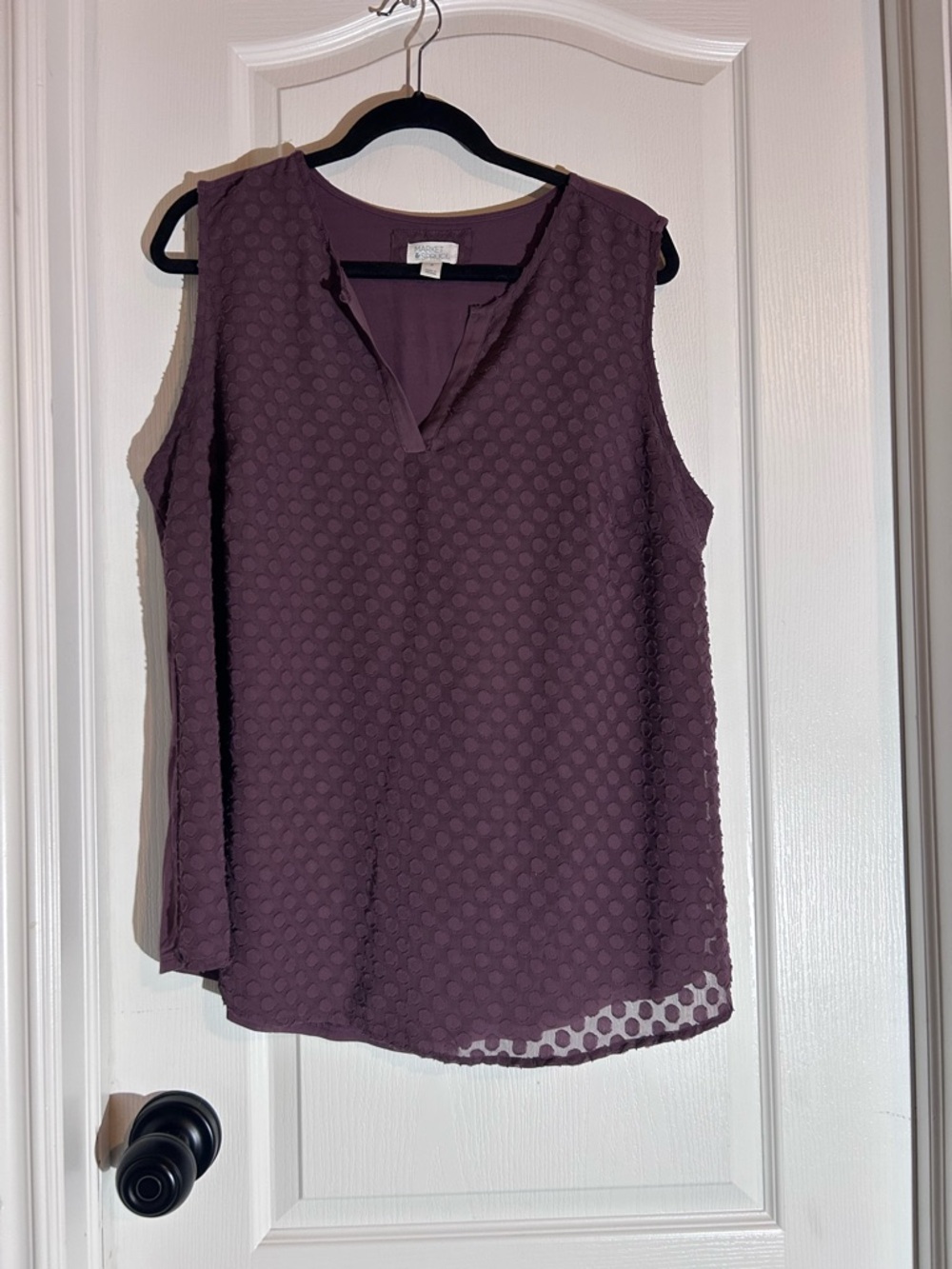 Market & Spruce Sleeveless Textured V-Neck Camisole - Mauve - Picture 2 of 5